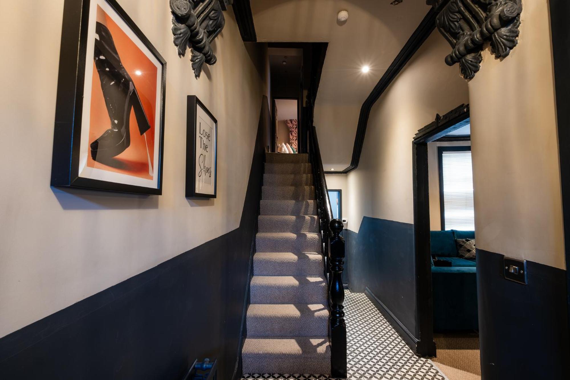 Entire Modern House Liverpool, 6 Bedrooms Esterno foto